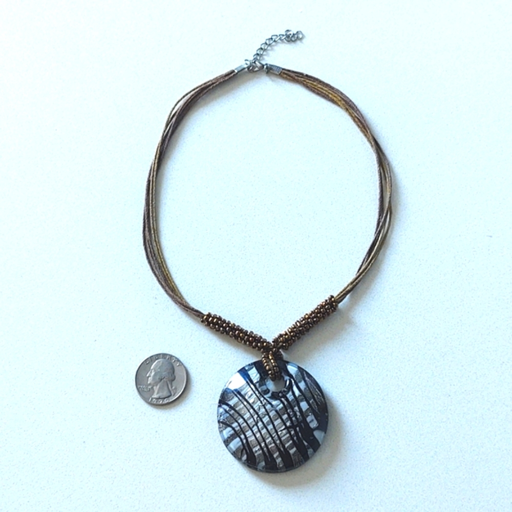 Necklace with glass pendant, 8.5" drop